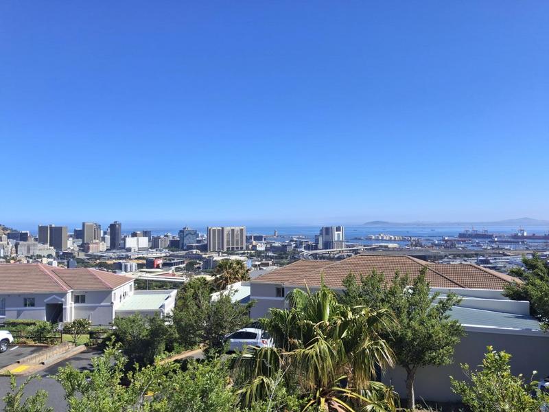 To Let 2 Bedroom Property for Rent in Vredehoek Western Cape